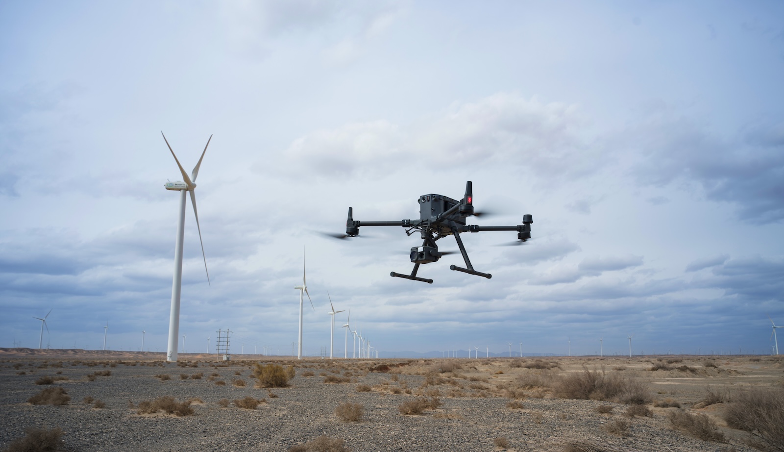 dron-M350-veterna-turbina